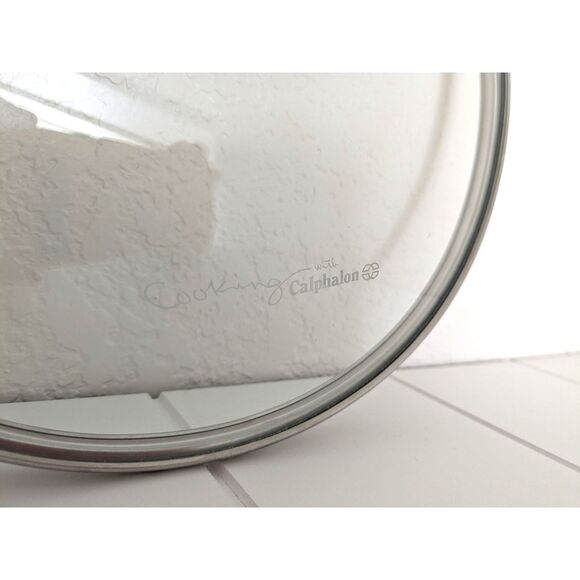 Cooking with Calphalon Glass Replacement Lid - Silicone Handle - 10 in. - Picture 3 of 7